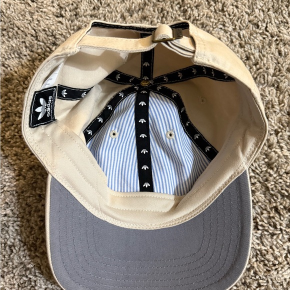 Adidas hat for Men - Picture 6 of 8